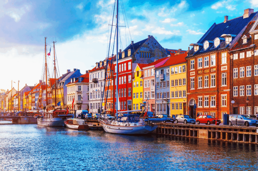 Copenhagen: Highlights App Guided Tour With Puzzles