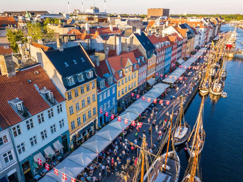 Copenhagen Old Town, Nyhavn, Canal Walking Tour & Christiana