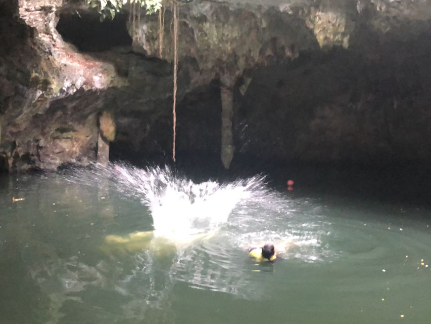 Cozumel: Mayan Jungle Jeep Ride to Jade Caverns and Snorkel