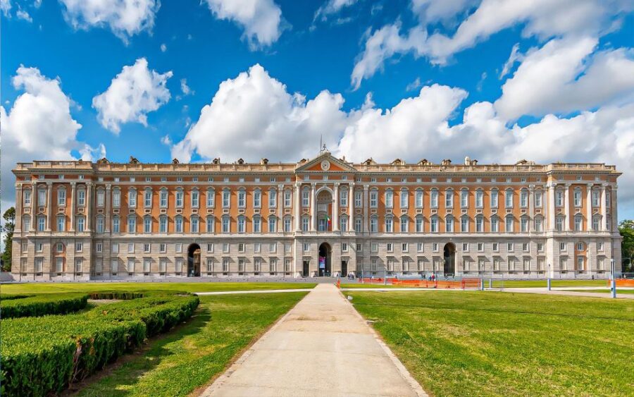 Cruise Ship Tour (Royal Palace of Caserta& Shopping)
