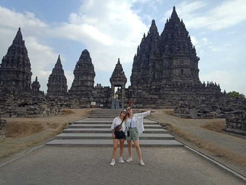CULTURE TOUR BOROBUDUR TEMPLE.VULCANO MERAPI,AND PRAMBANAN