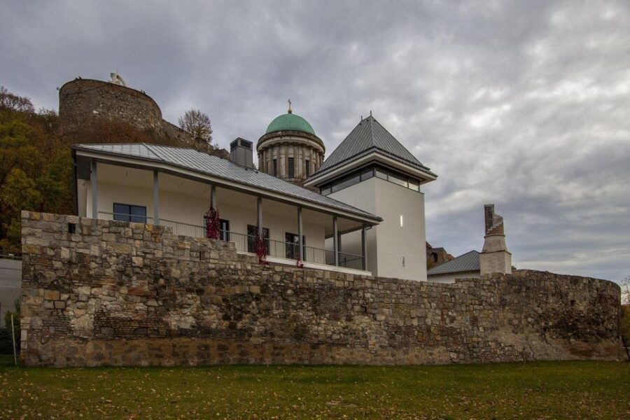 Danube Bend: Private 8-Hour Full Board Tour From Budapest