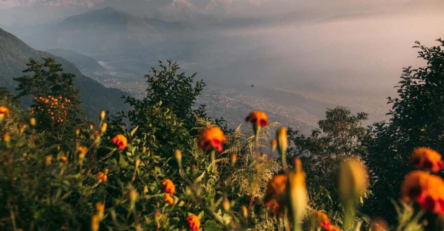 Day Hiking Sarangkot Pumdicoat From Lakeside