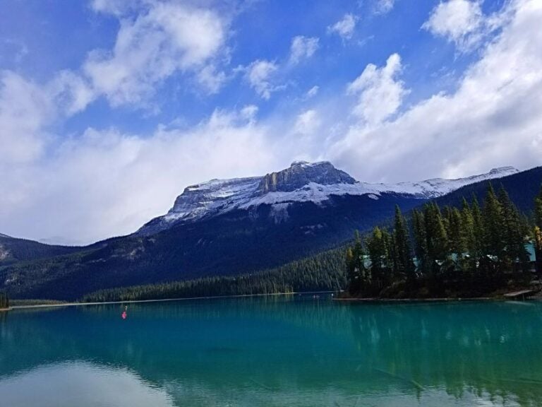 Day Tour: Lake Louise, Moraine Lake and Emerald Lake