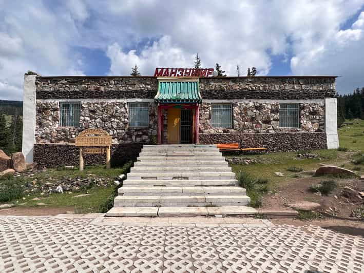 Day Trip of Manzushir Monastery