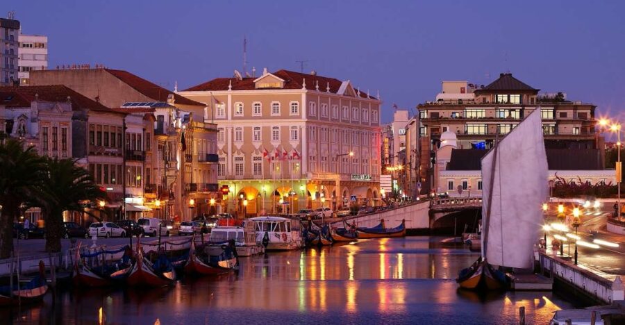 Day Trip to Aveiro (The Venice of Portugal) + River Cruise