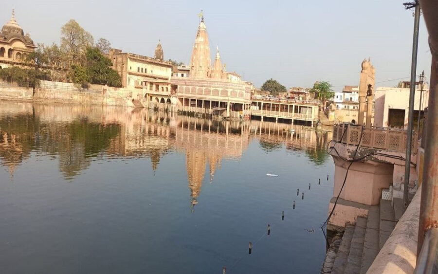 Delhi: Agra Mathura Vrindavan Sightseeing Tour With Lunch - Tour Overview