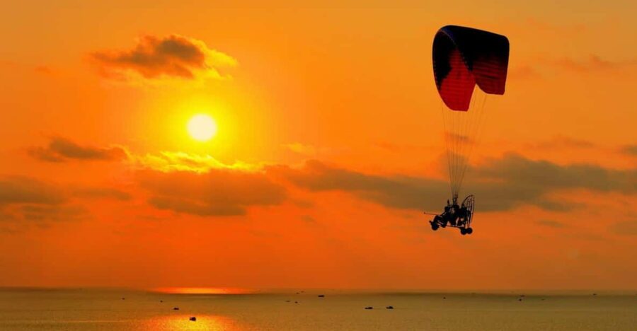 Discovering the South Island and Paragliding Phu Quoc
