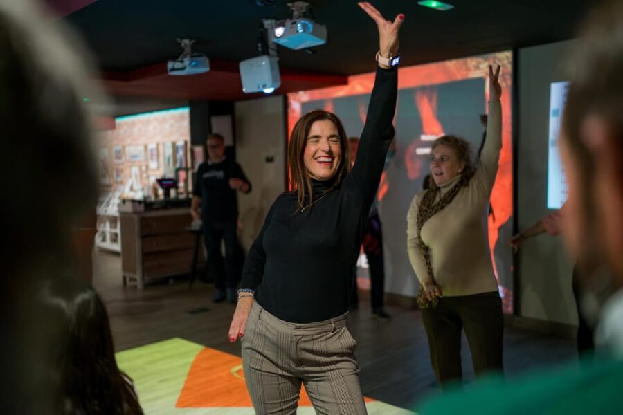 Dive In and Discover: Flamenco in an Interactive Journey