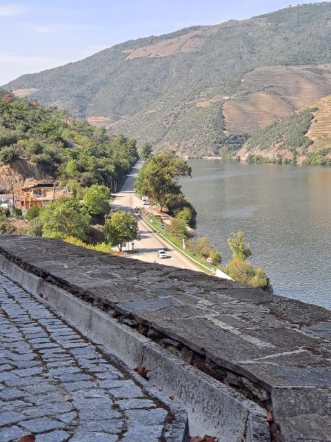 Douro Valley: 8-9h FD Tour at the Magic Valley!