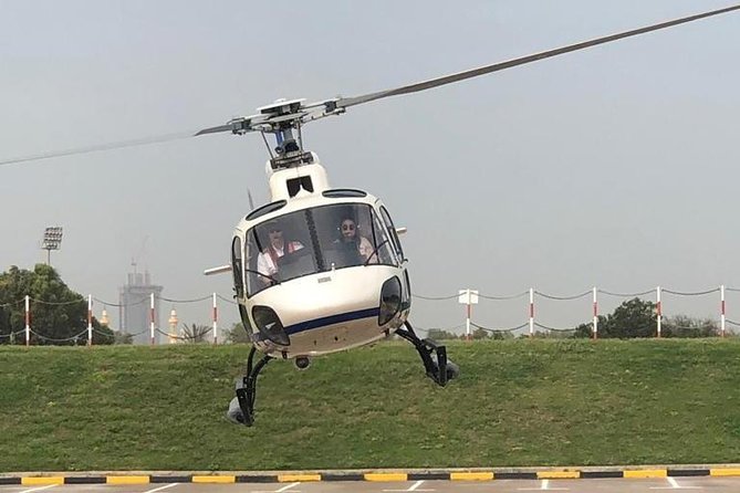 Dubai Helicopter Tour: Experience Dubai's Iconic Landmarks - Overview of the Dubai Helicopter Tour