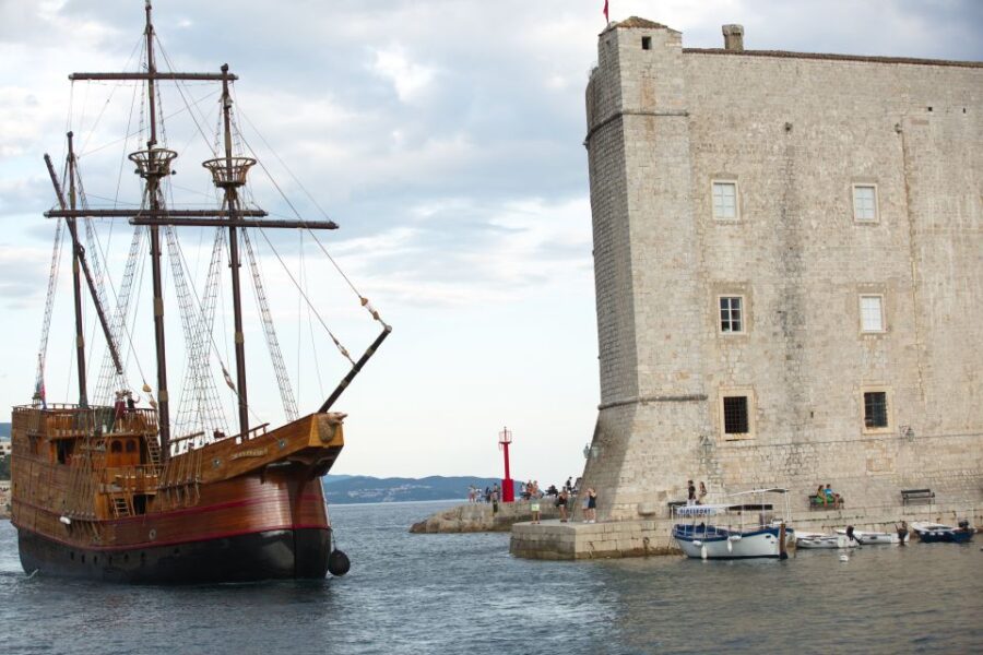 Dubrovnik: 2-Hour Panoramic Cruise & Historical Walking Tour - Tour Overview and Pricing