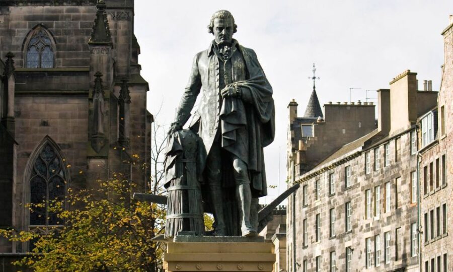 Edinburgh: 3-Hour Historical Walking Tour in Italian - Tour Overview