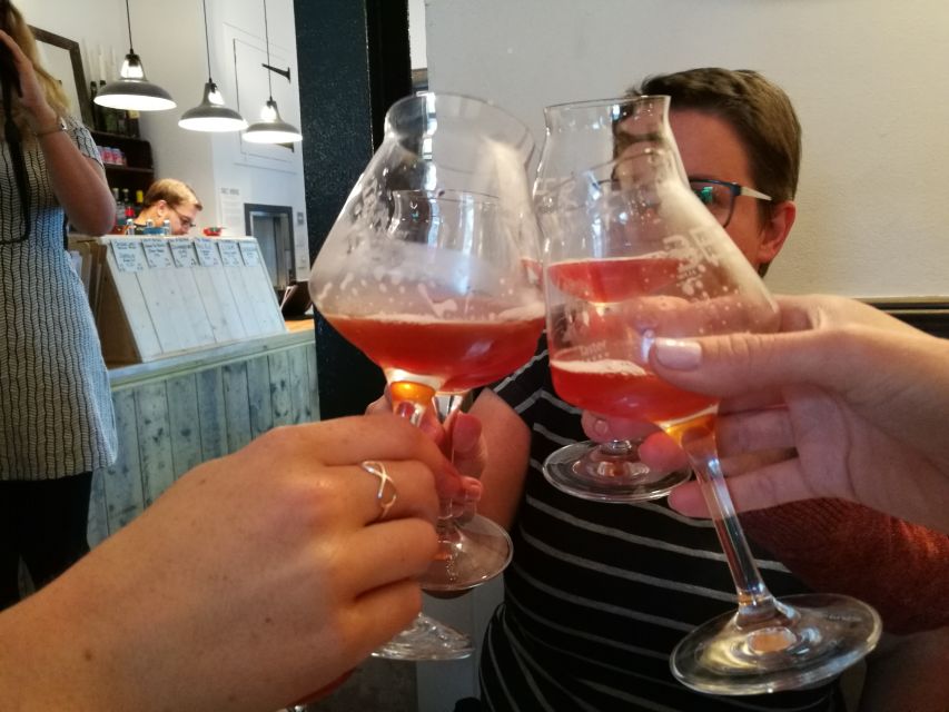 Edinburgh: Old Town Walking Tour and Beer Tasting - Tour Overview