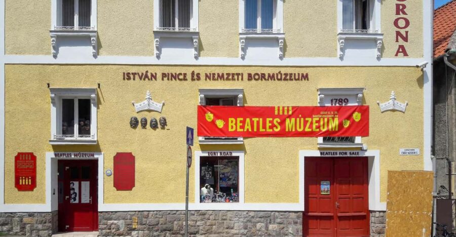EGRI ROAD BEATLES MUSEUM