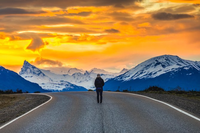 El Chaltén With Trekking From El Calafate - Tour Overview