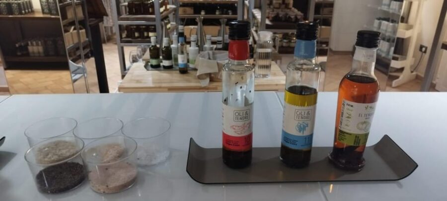 Elche: Oil & Wine Tasting With Local Food Tasting