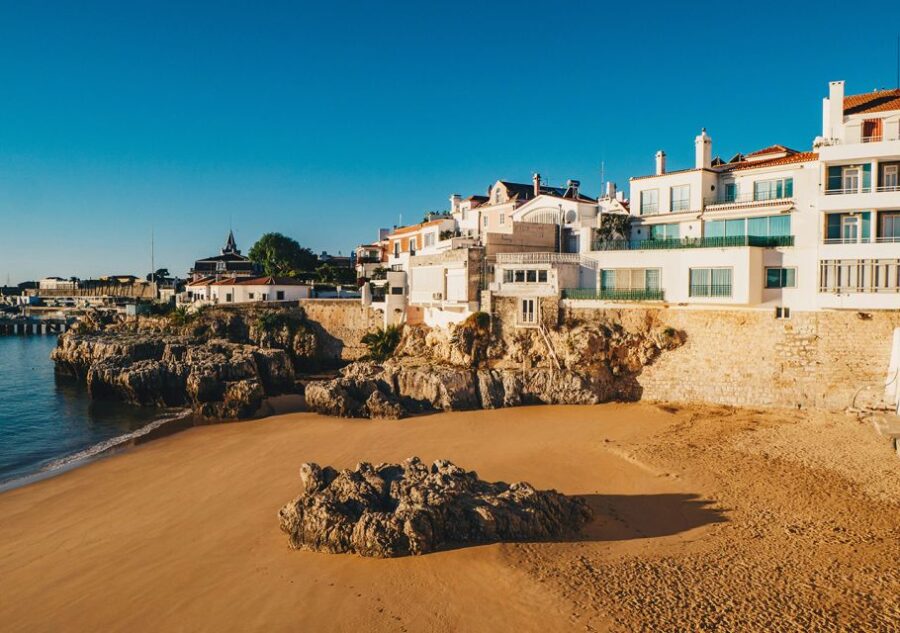 Exclusive Tour by Car Sintra-Pena Palace, Cape Roca, Cascais