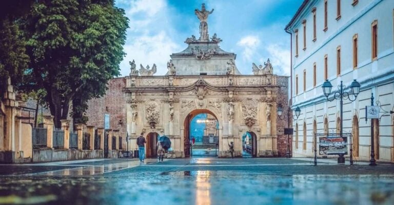 Excursion to the Alba Iulia Citadel and Hunedoara Castle