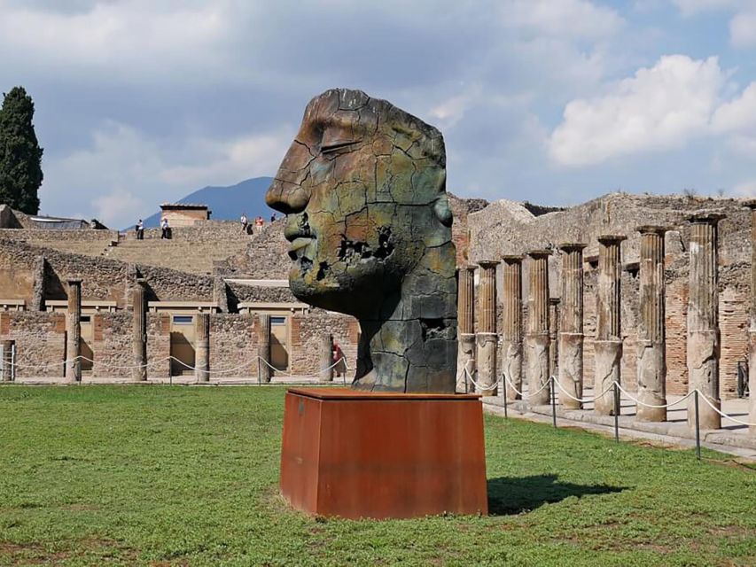 Experiencing History: Cultural Tour of Pompeii and Vesuvius