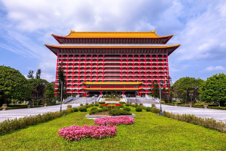 🧑🏻‍💼 Private Tour: Classic Taipei Timeless Treasures Tour