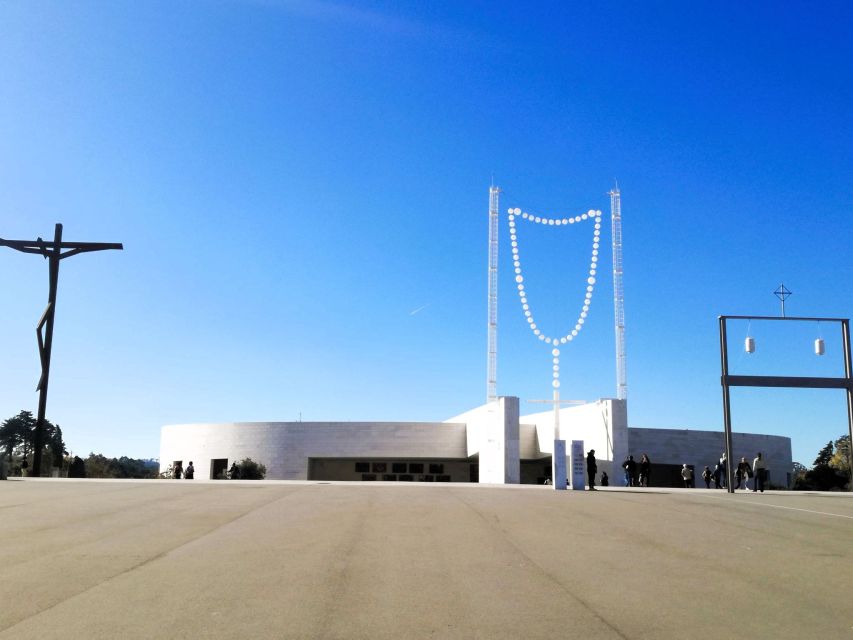 Fátima: Highlights of the Pilgrims in a Half-Day Private Tour - Tour Overview and Details