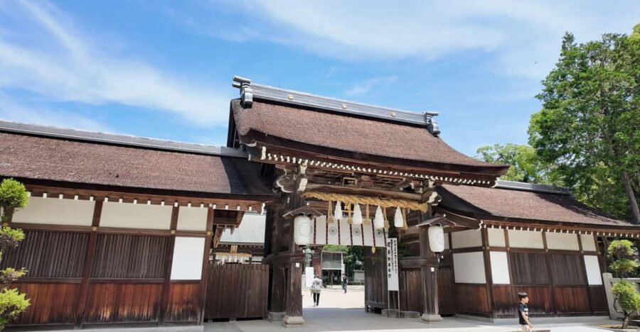 Formal Visit to Izanagi Shrine & Japanese Bento Lunch