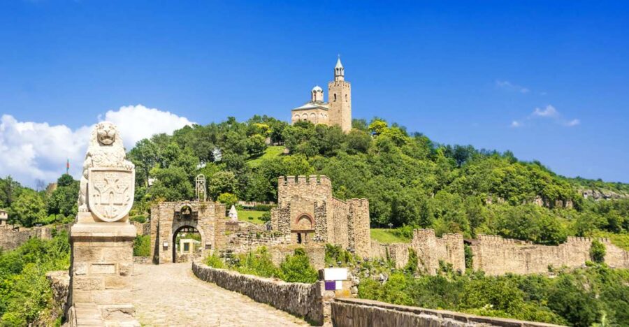 From Bucharest: Private Guided Tour to Veliko Tarnovo