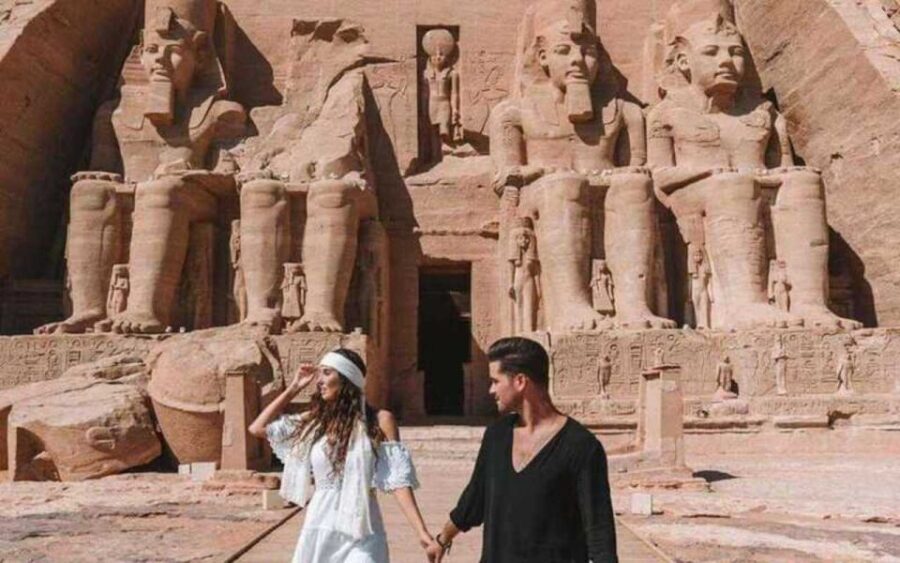 From Cairo: Pyramids, Luxor & Aswan 8-Day Tour by Train/Boat