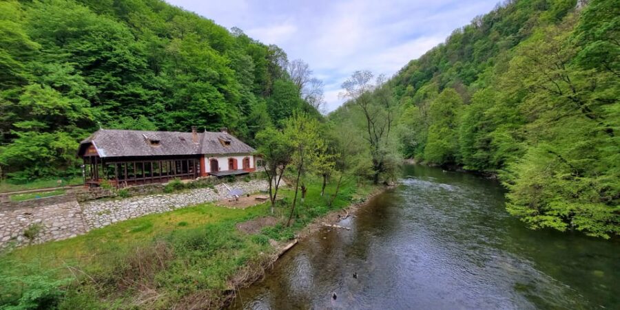 From Cluj: Gorges of Crisul Repede River - Tour Overview and Duration