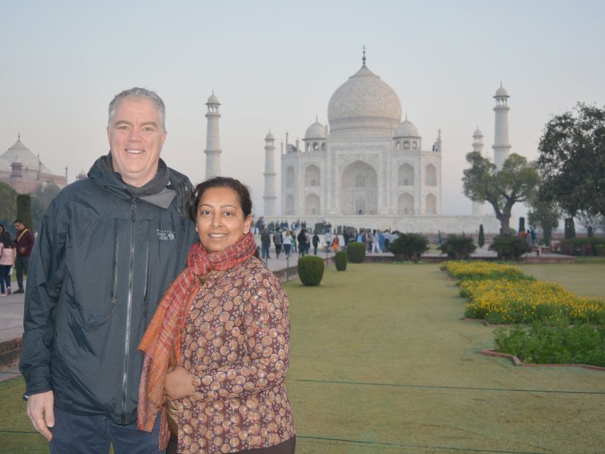 From Delhi: Taj Mahal and Agra Full Day Trip With Transfers