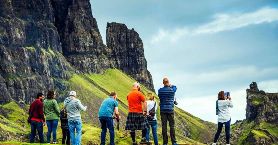 From Edinburgh: 3-Day Isle of Skye and The Highlands Tour