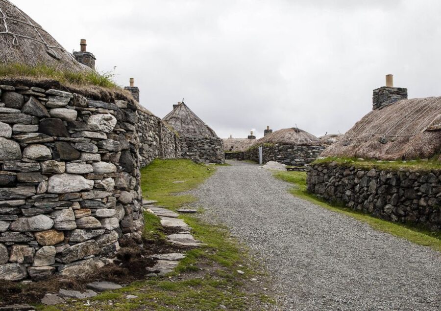 From Edinburgh: Outer Hebrides & Isle of Skye 6-Day Tour - Tour Overview