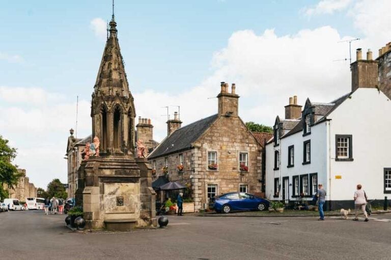 From Edinburgh: Outlander Filming Locations Explorer Tour