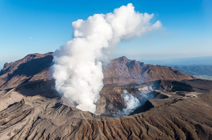 From Fukuoka: Day Trip to Kumamoto Castle, Mt.Aso & Kurokawa - Trip Overview