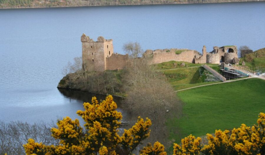 From Glasgow: Loch Ness and Urquhart Castle Private Day Tour