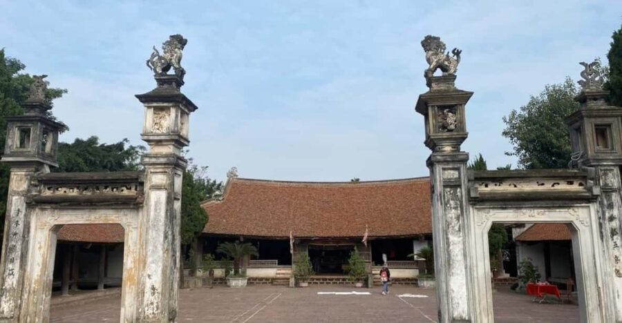 From Ha Noi: Duong Lam Ancient Village 1 Day