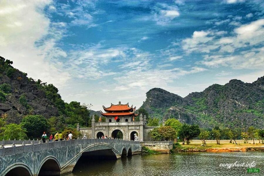 From Ha Noi: Hoa Lu – Tam Coc/ Trang An