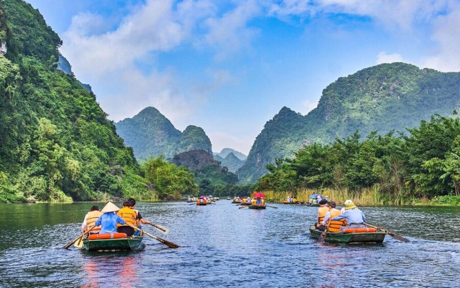 From Ha Noi: Ninh Binh 2 Days & Cuc Phuong National Park