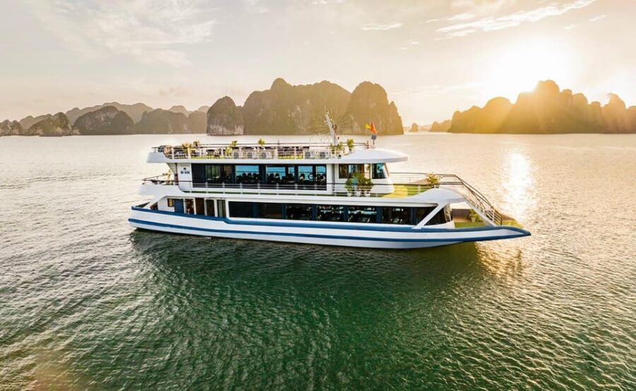 From Hanoi: Explore Ha Long Bay In 1 Day
