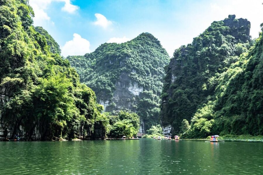 From Hanoi: Ninh Binh – Bai Dinh & Trang An & Mua Cave Tour
