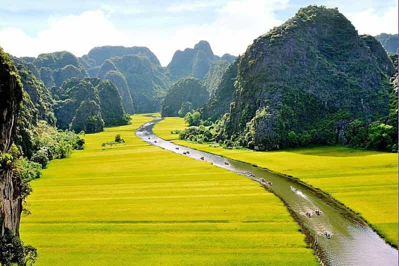From Hanoi: Ninh Binh, Hoa Lu, Tam Coc and Mua Cave