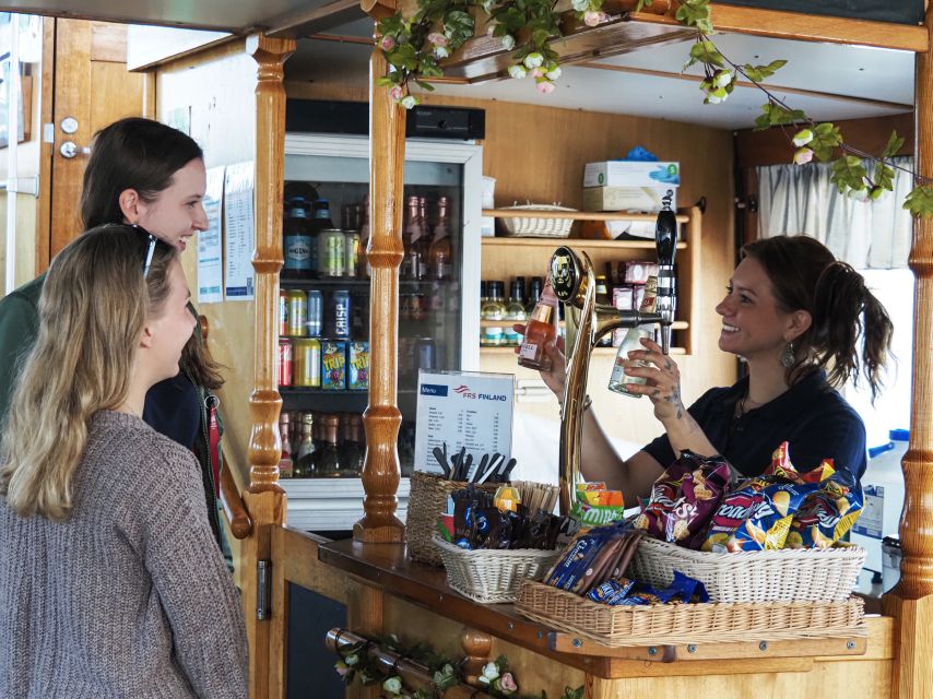 From Helsinki: Ferry Ride to Suomenlinna & Walking Tour