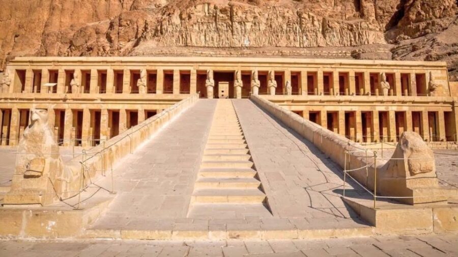 From Hurghada: Nile Cruise With Aswan and Hot Air Balloon
