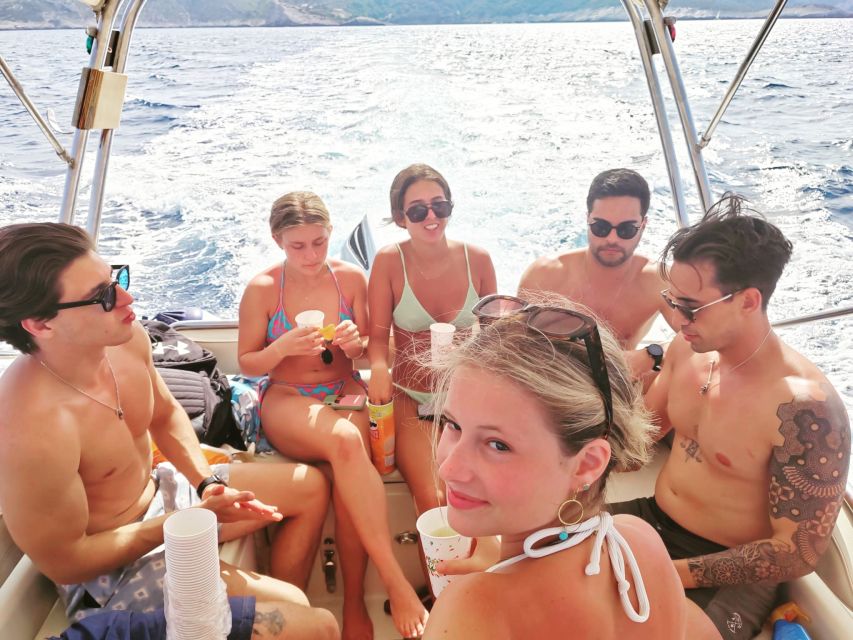 From Hvar: Blue Cave and 5 Islands Boat Tour