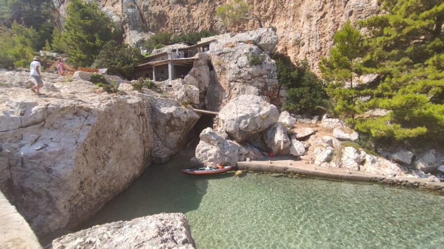 From Hvar: Red Rocks and Secret Caves Boat Tour