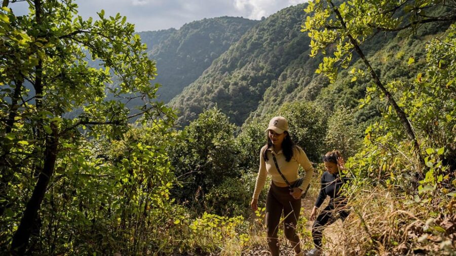 From Kathmandu: Chandragiri Day Hiking Tour