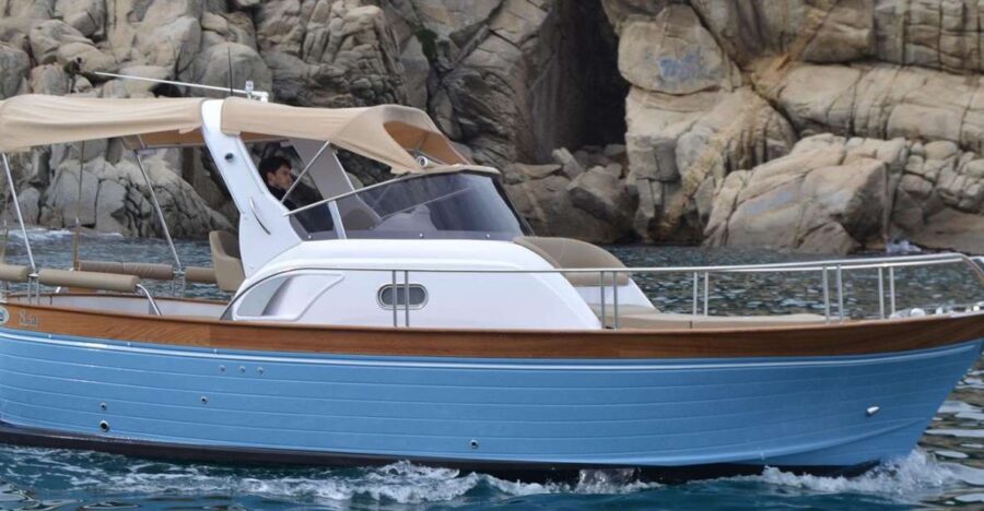 From La Spezia: Cinque Terre Boat Tour With Lunch and Drinks
