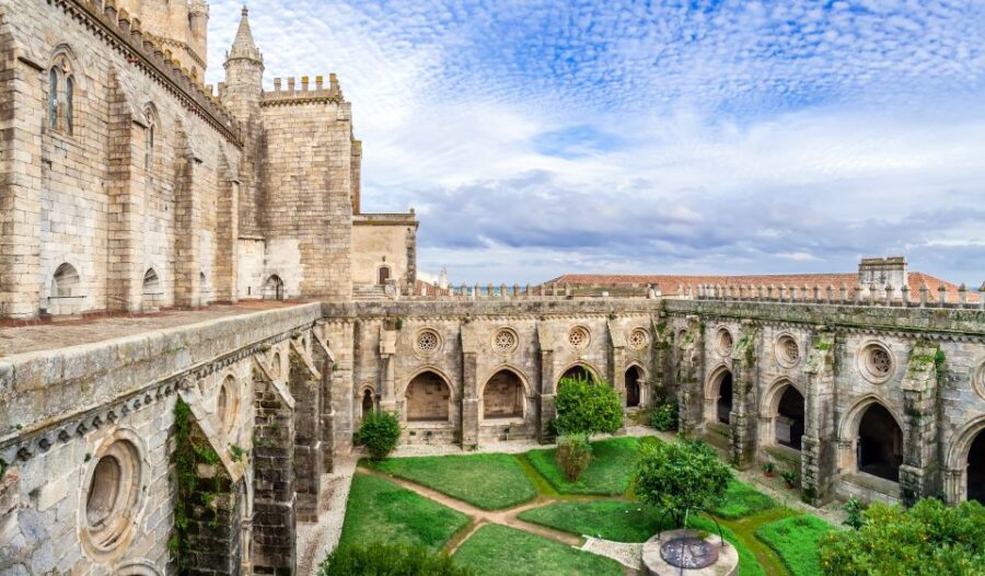 From Lisbon: Full Day Évora Tour With Lunch