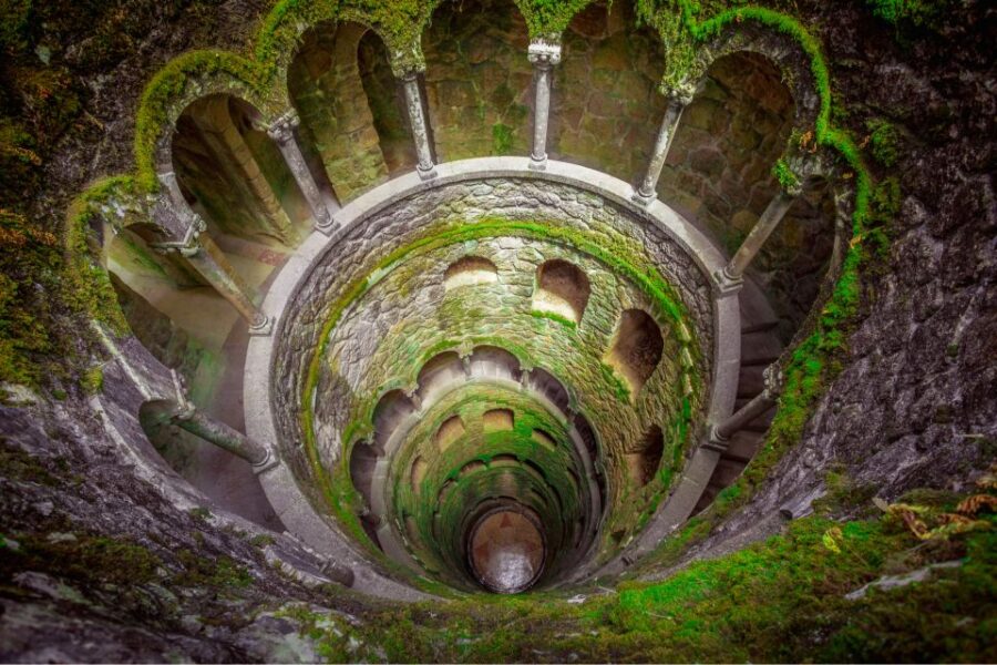 From Lisbon: Sintra Day Trip With Lunch and Palace Tours
